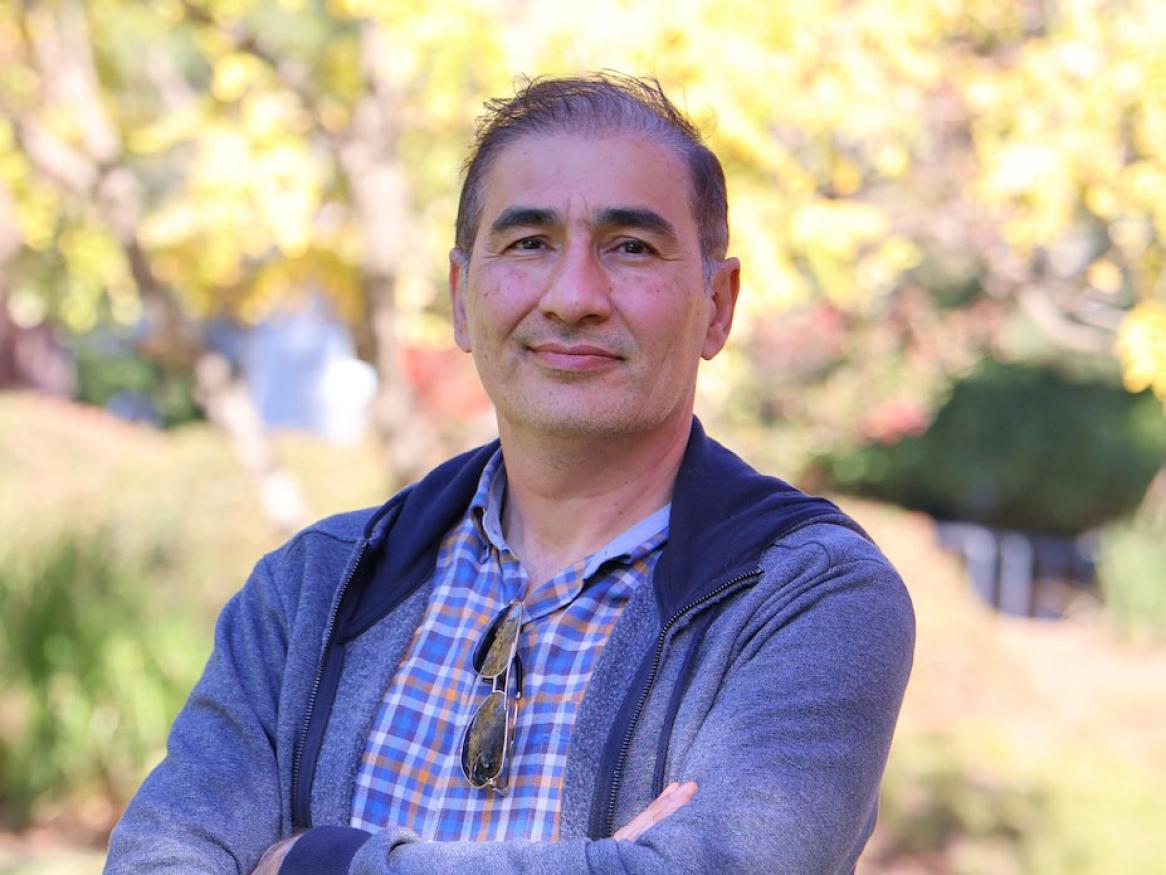 Dr Mario Fruzangohar