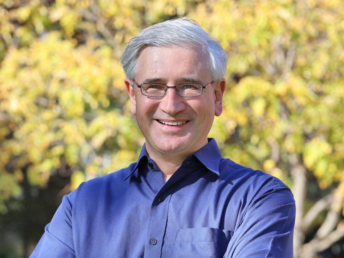 Dr Max Moldovan