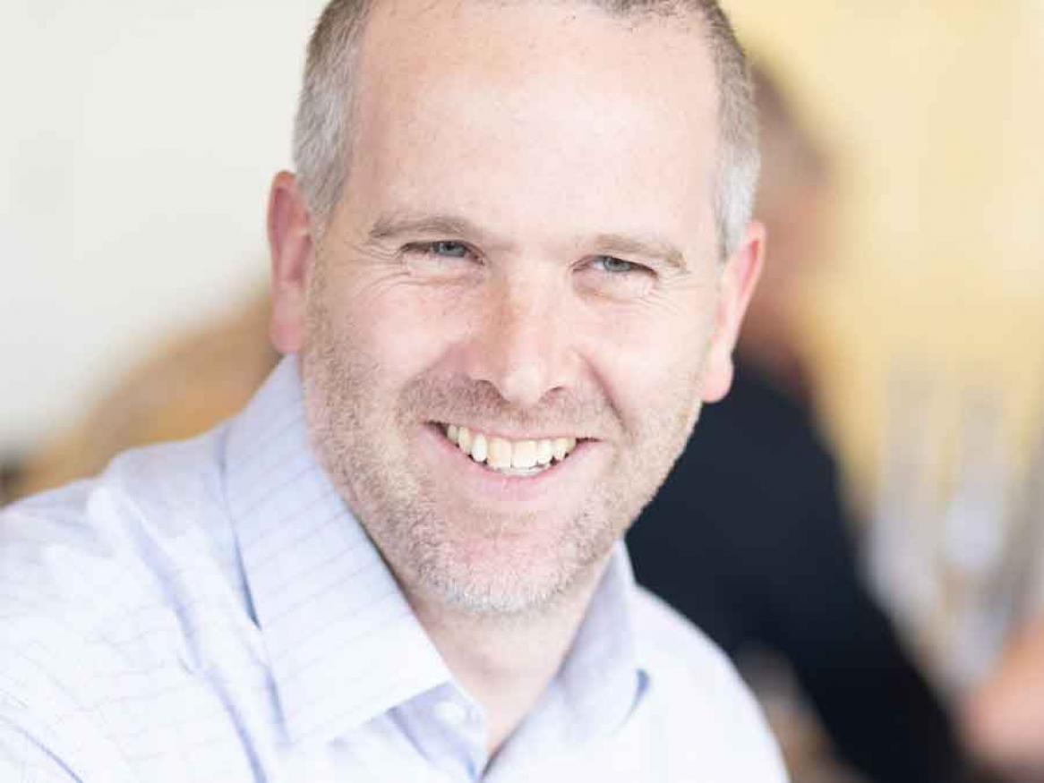 Dr Michael Leonard