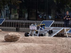 2021 Australian Rover Challenge: UofA rover on the field