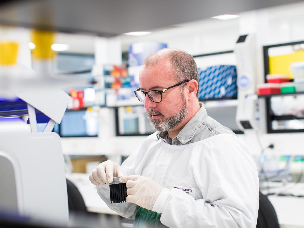 Lab photo of Geneticist Dr Korjent van Dijk