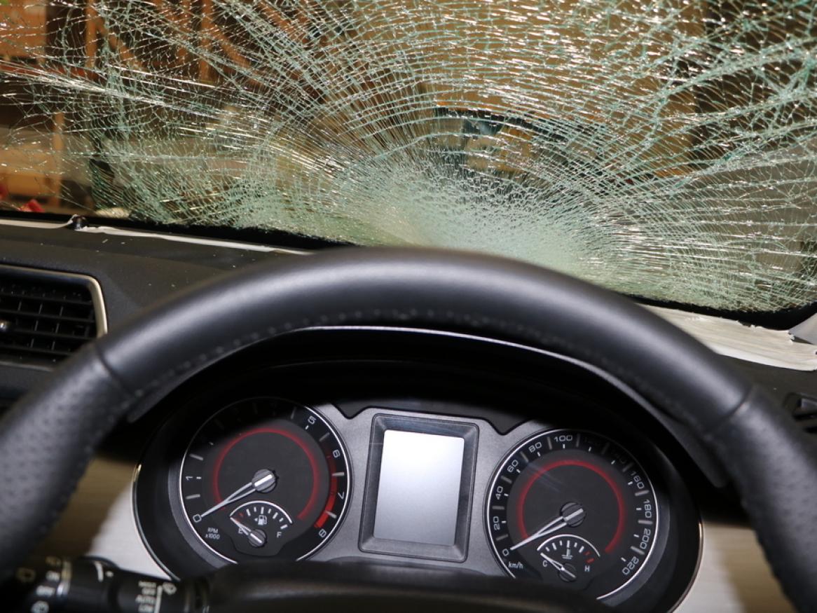 Broken windscreen - CASR