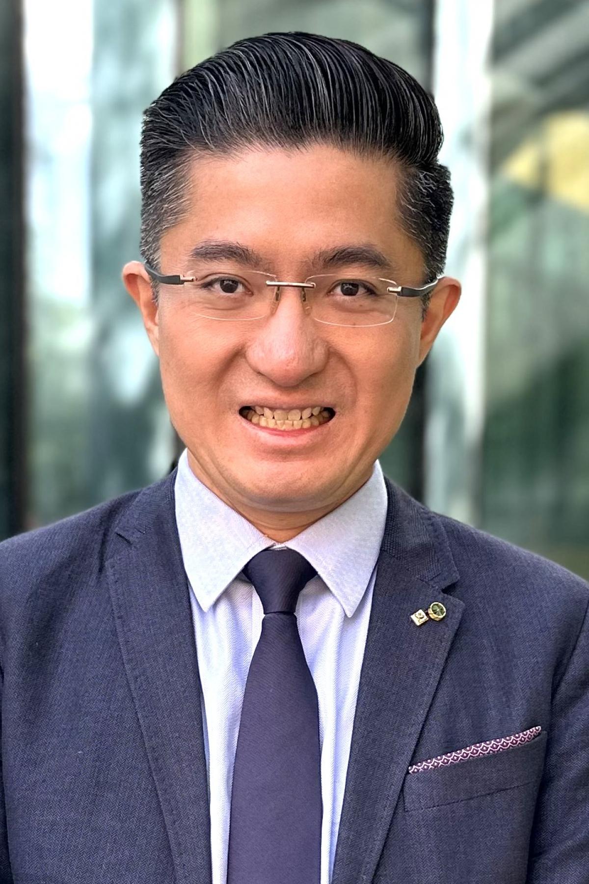 Professor Nelson Tansu