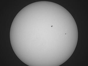 The sun on October 3rd, 2017 at 02:54UT, Orion 80mm f/5 refractor, white-light filter, ZWO ASI120MM camera.