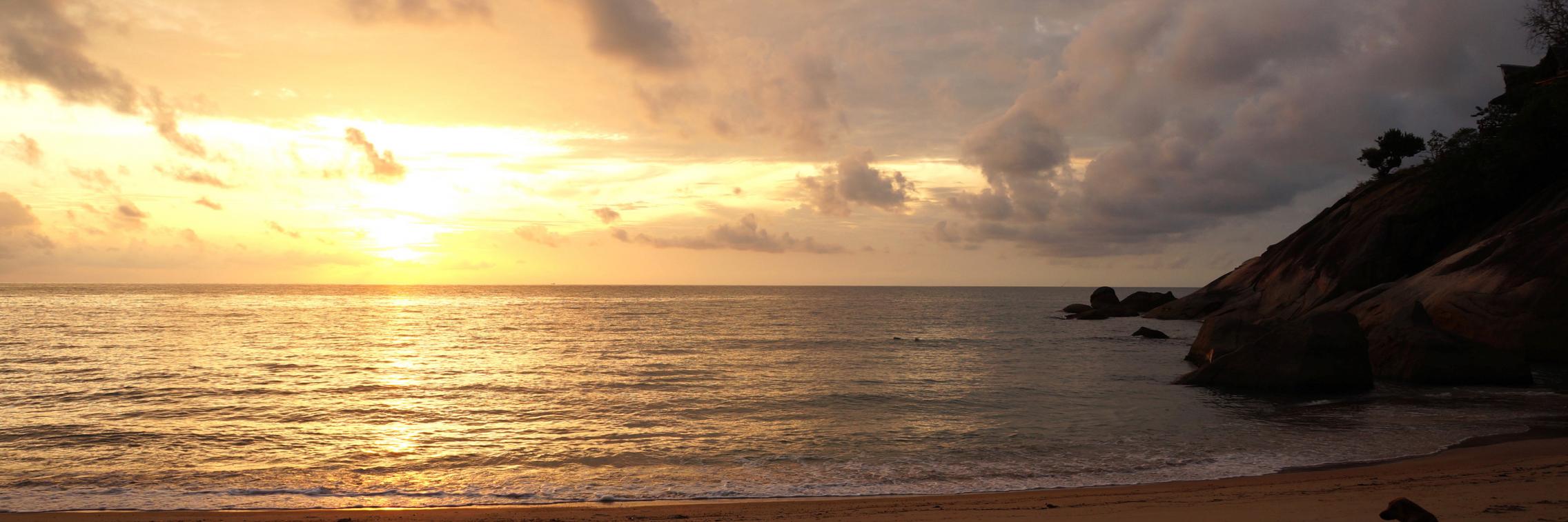 Main image: The beaches of Koh Phangan are set within rocky crags made of granites, the type of rocks studied to piece Thailand to Australia. Romana Dew, Author provided.