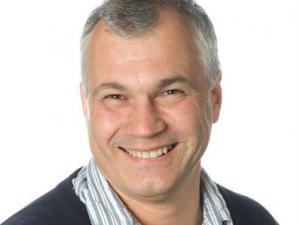 Dr Nigel Spooner