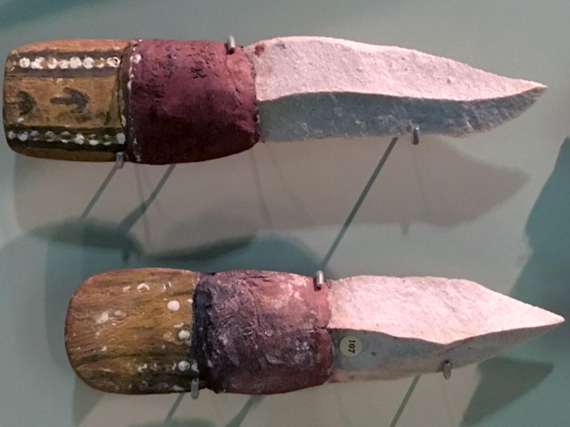 Silcrete stone knives in the SA Museum