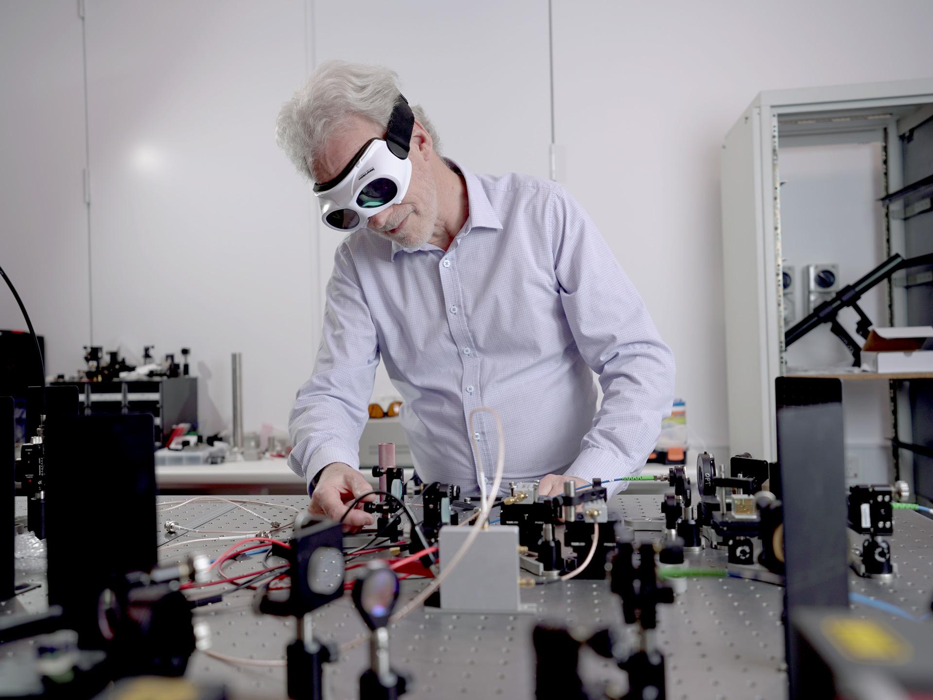 Peter Veitch gravitational waves PM’s Science Prize