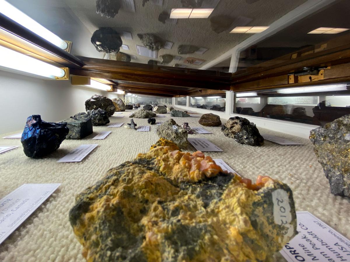 Tate Minerals 0385