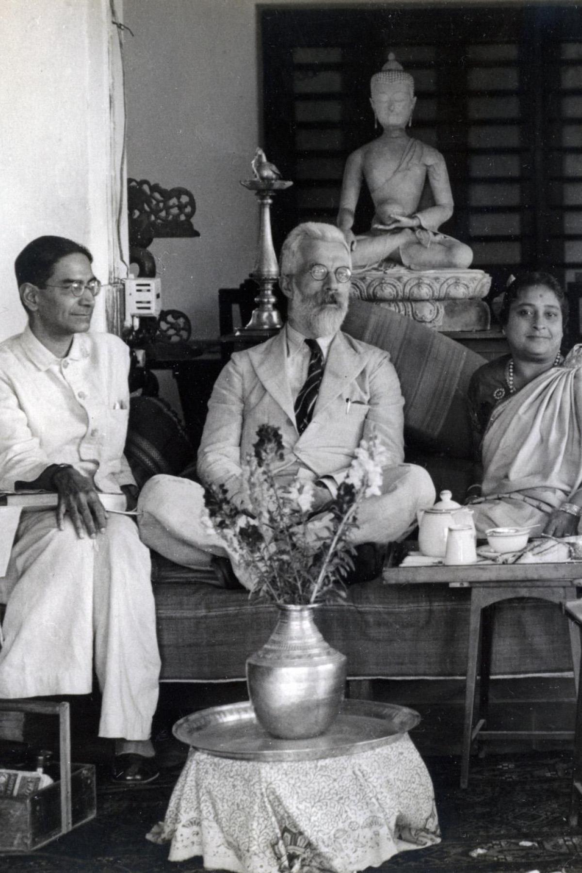 Sir Ronald A Fisher in India, 1946, with Professor and Mrs Mahalanobis.