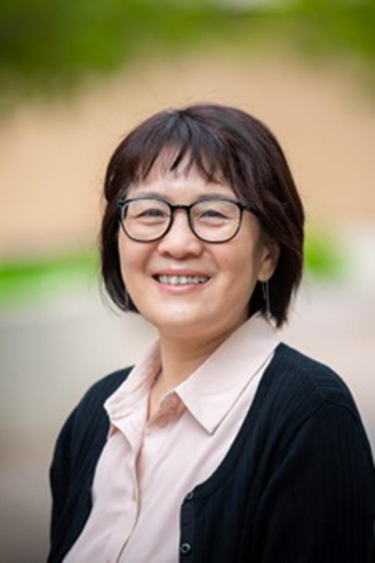 Professor Yan Zhuge