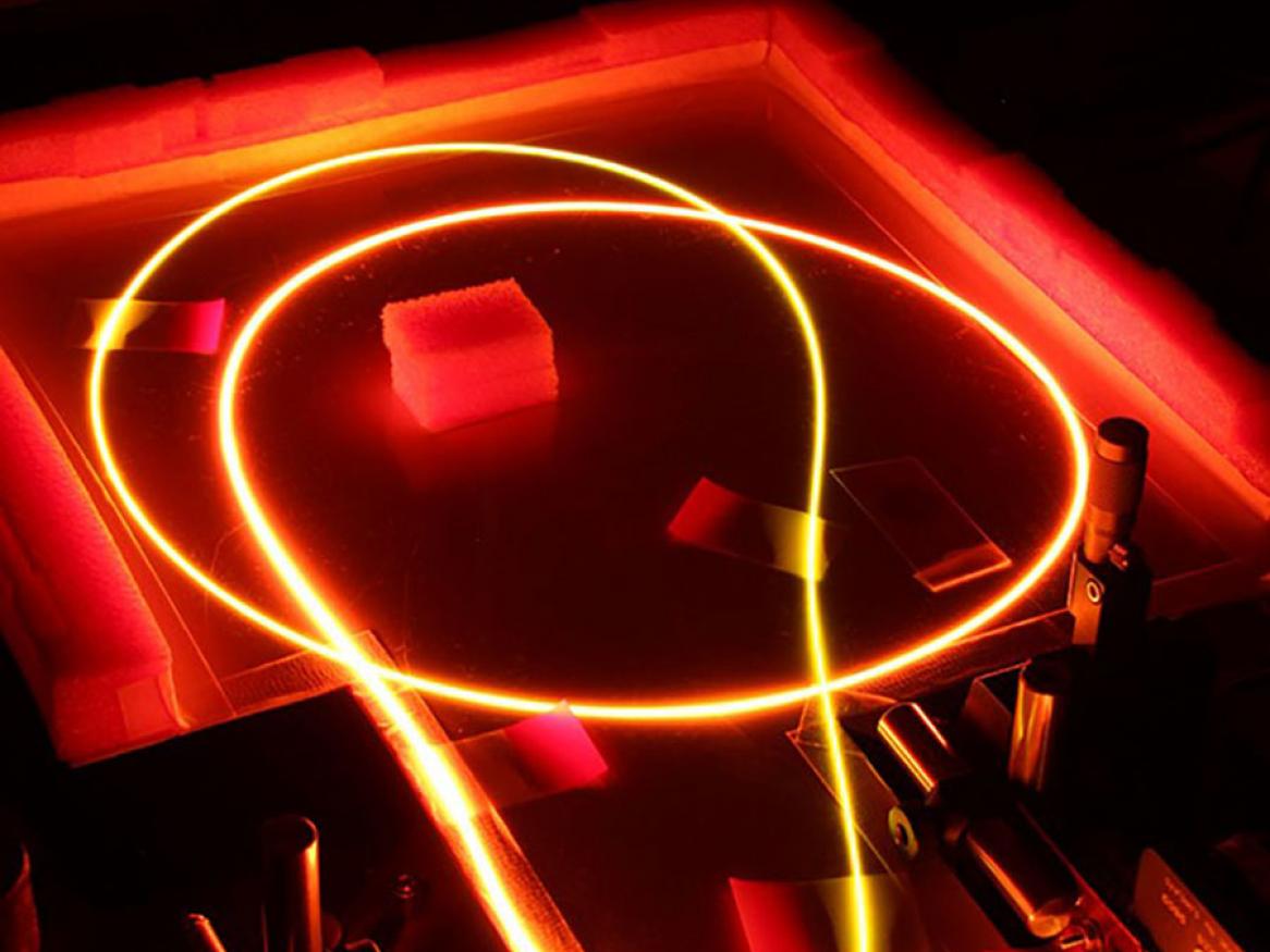 Mid-infrared laser